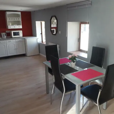 Valon Apartment Mirecourt