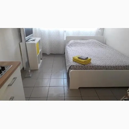 Valon Apartment Mirecourt