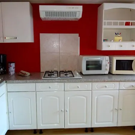 Valon Apartment *